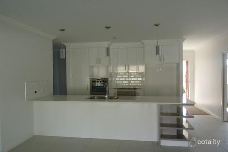 Property photo of 34 Picadilly Circuit Urraween QLD 4655