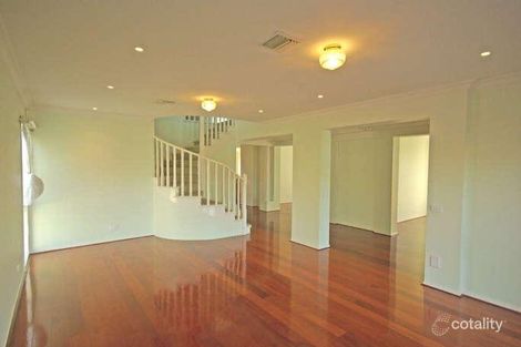 Property photo of 9 Lonhill Court Endeavour Hills VIC 3802