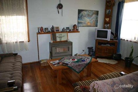 6 Overend Cres, Sale, VIC 3850