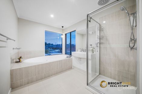 Property photo of 6 Silverstone Drive Cranbourne VIC 3977