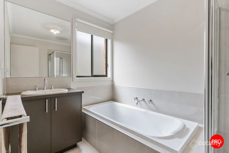 Property photo of 30 Klim Avenue Kangaroo Flat VIC 3555