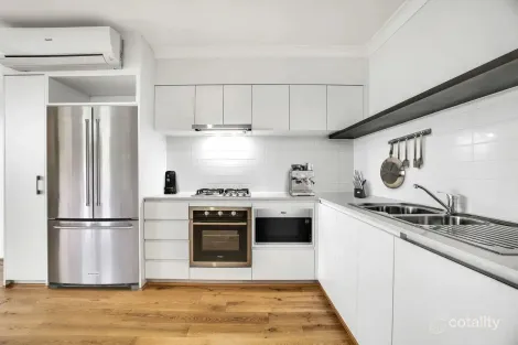 Property photo of 16/1 Glenariff Boulevard Canning Vale WA 6155