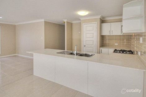 Property photo of 10 Wylie Court Springfield Lakes QLD 4300