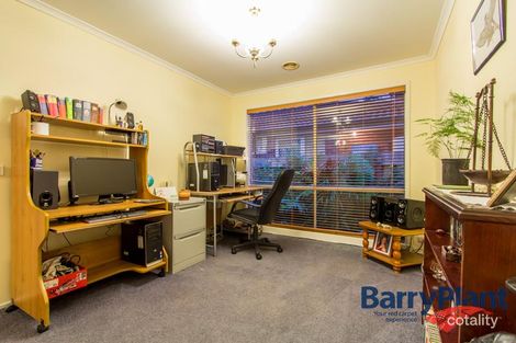 Property photo of 22 Samantha Crescent Cranbourne North VIC 3977