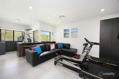 Property photo of 32 Clarke Place Kooralbyn QLD 4285