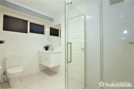 Property photo of 9 Geraldine Drive Hampton Park VIC 3976