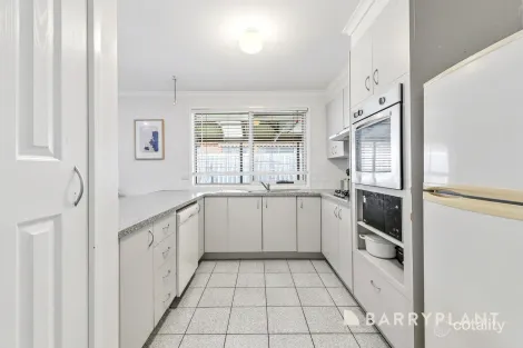 Property photo of 1 Margarita Close Berwick VIC 3806
