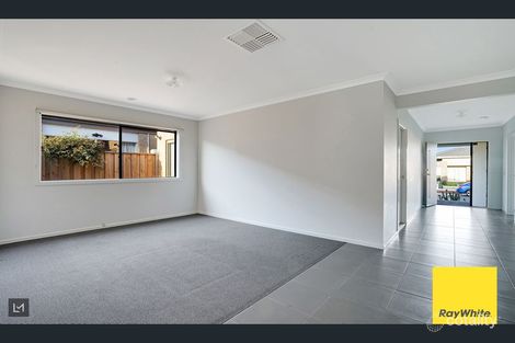 Property photo of 11 Allspice Street Manor Lakes VIC 3024