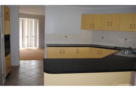 2 Oxford Ct, Southside, QLD 4570