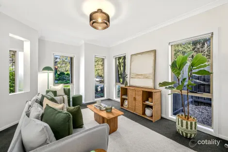 Property photo of 1 Blue Wren Way Warriewood NSW 2102