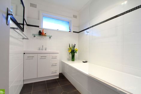 Property photo of 132 Farmborough Road Farmborough Heights NSW 2526