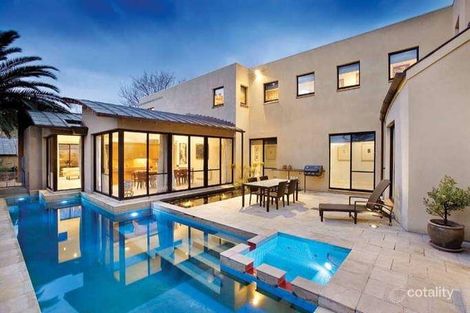 Property photo of 2 Crest Avenue Deepdene VIC 3103