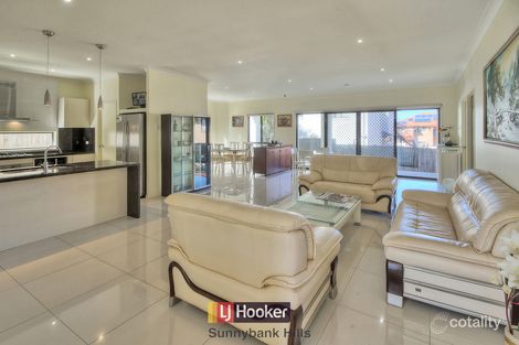 Property photo of 3 Golden Place Robertson QLD 4109