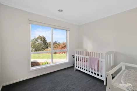 Property photo of 919 Princes Way Drouin VIC 3818