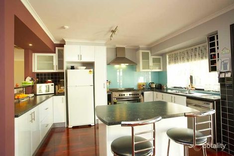 Property photo of 42 Torrens Street Werribee VIC 3030