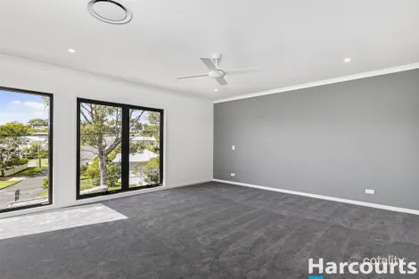 Property photo of 21 Esmonde Place Coorparoo QLD 4151