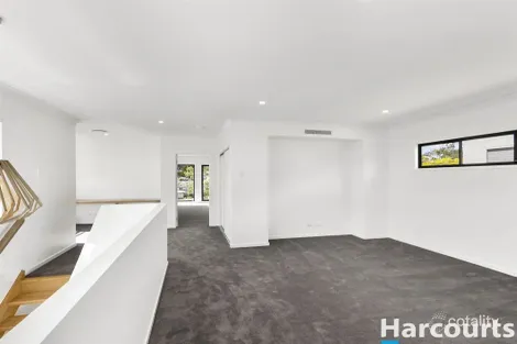 Property photo of 21 Esmonde Place Coorparoo QLD 4151