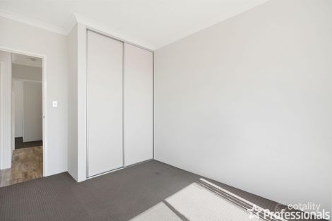 Property photo of 11 Canopy Circuit Forrestfield WA 6058