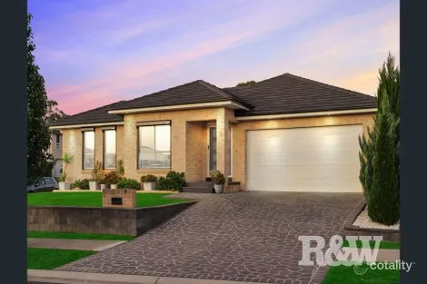 18 Galileo St, Gregory Hills, NSW 2557