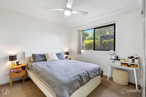 Property photo of 4/21-31 Gamelin Crescent Stafford QLD 4053