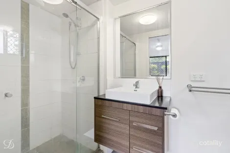 Property photo of 4/21-31 Gamelin Crescent Stafford QLD 4053