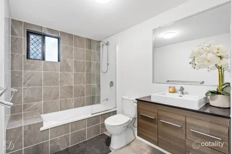 Property photo of 4/21-31 Gamelin Crescent Stafford QLD 4053