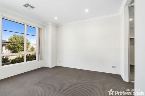 Property photo of 11 Canopy Circuit Forrestfield WA 6058