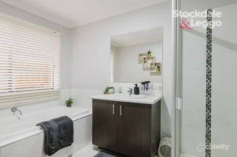 Property photo of 9 Gabriel Grove Darley VIC 3340