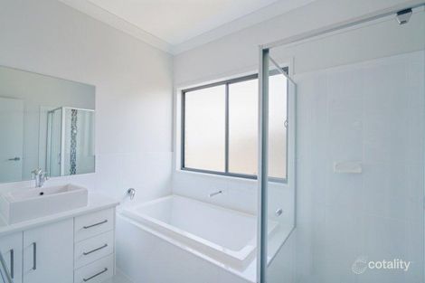 Property photo of 14 Richards Loop Oran Park NSW 2570