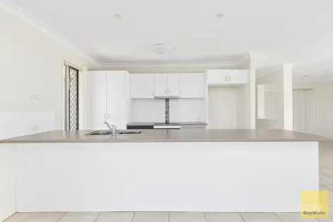 Property photo of 2 Lightening Street Emerald QLD 4720