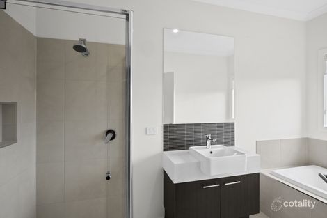 Property photo of 11 Hamea Way Curlewis VIC 3222