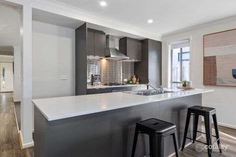 Property photo of 8 McCabe Doyle Court North Geelong VIC 3215