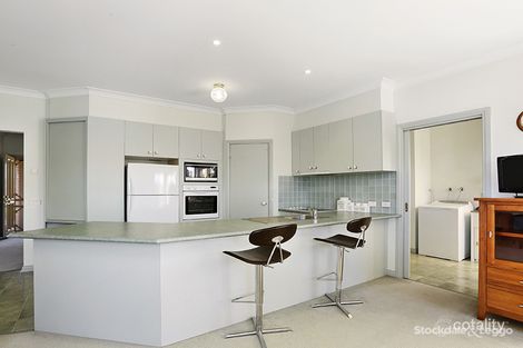 Property photo of 2/28 Mulquiney Crescent Highton VIC 3216