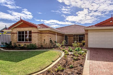 32 Noosa Dr, Secret Harbour, WA 6173