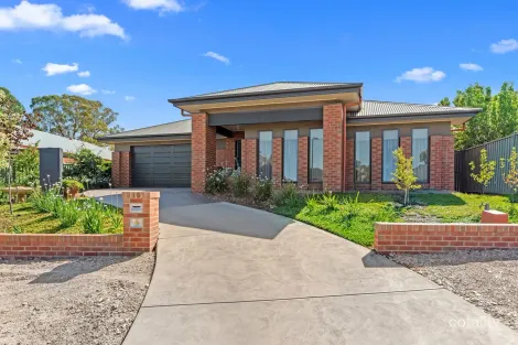 10 Hampshire Pl, Strathfieldsaye, VIC 3551