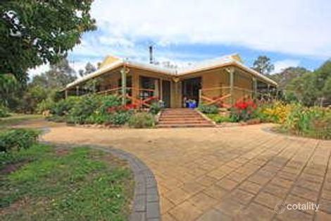 261 Racecourse Rd, Chiltern, VIC 3683