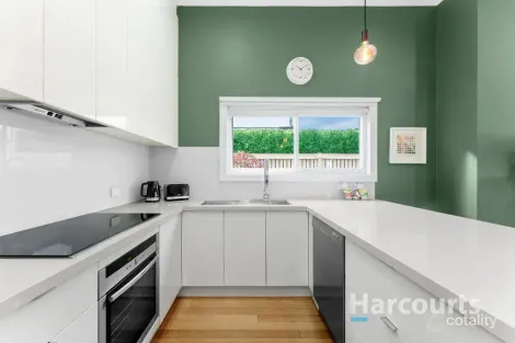 Property photo of 1/1256 North Road Oakleigh South VIC 3167