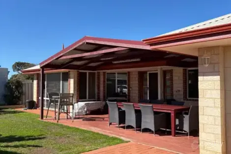 206a First St, Wonthella, WA 6530