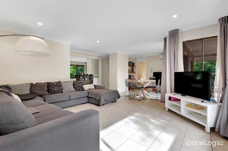 Property photo of 4/104 Clarence Road Indooroopilly QLD 4068