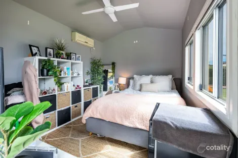 Property photo of 2 Kerran Close Cambridge Park NSW 2747