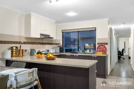 Property photo of 46 Edgevale Way Tarneit VIC 3029