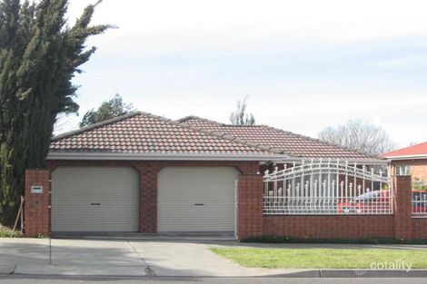 Property photo of 23 Hinrichsen Drive Hallam VIC 3803