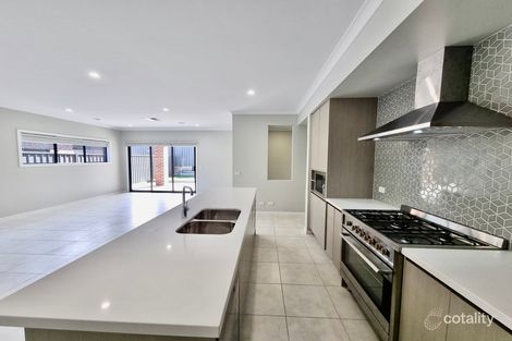 19 AZAS ST, TRUGANINA, VIC 3029