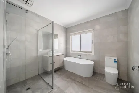 Property photo of 35 Ruthven Way Mambourin VIC 3024