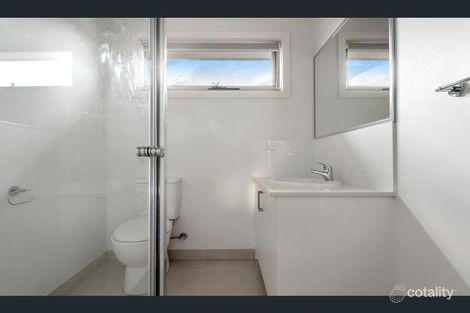 Property photo of 13 Essence Parkway Craigieburn VIC 3064