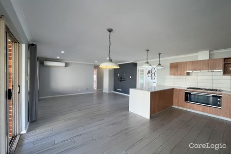Property photo of 4 Stipling Gardens Leda WA 6170