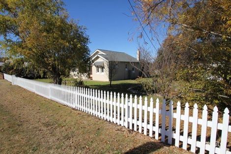 52 Grovenor St, Gunning, NSW 2581