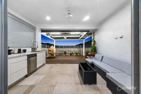 Property photo of 6 Dowie Drive Claymore NSW 2559