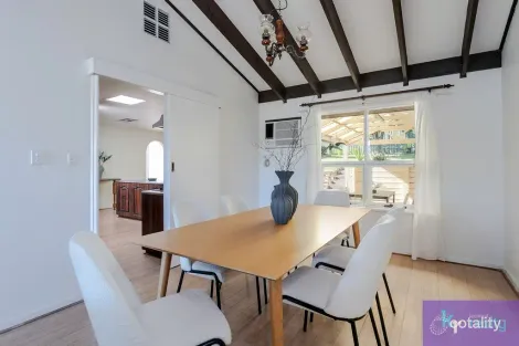 Property photo of 6 Coorabie Crescent Hallett Cove SA 5158