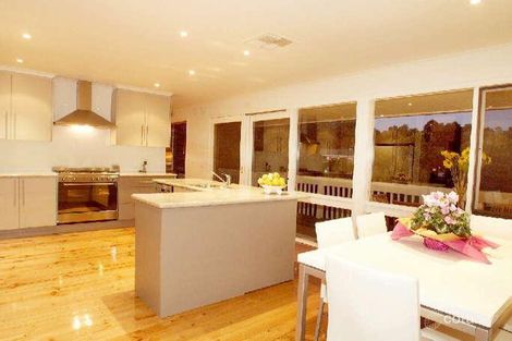 Property photo of 70 Dellfield Drive Templestowe Lower VIC 3107